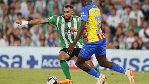 绿茵终章：贝蒂斯与巴伦西亚激战塞维利亚之夜