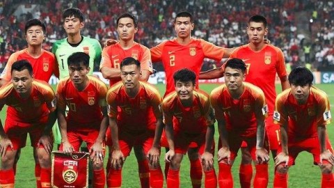 好的，根据提供的搜索资料，这份关于中国男足最新的世预赛18强赛复盘已为你精心制作完毕。