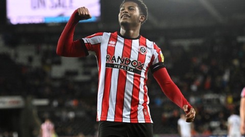 英冠激战：天鹅海主场憾负刀锋战士 谢联客场一球定乾坤