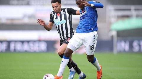 圣詹姆斯公园的逆袭：喜鹊军团击沉太妃糖，威尔逊独中二元