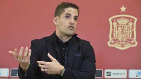 从巴萨助教到格拉纳达掌舵人，罗伯特-莫雷诺开启新篇章