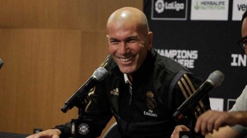 皇家马德里北美拉练遇波折 齐达内面临博格巴与贝尔难题