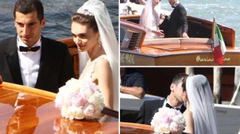 亚美尼亚球星姆希塔良威尼斯迎娶娇妻 共谱浪漫人生新章