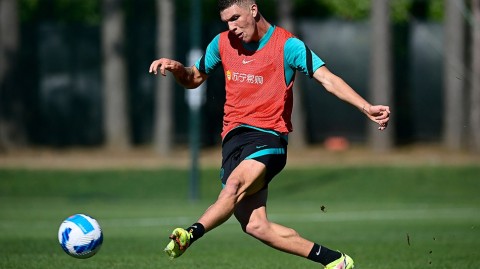 蓝黑军团备战正酣：国际米兰众将蓄势待发，迎战意甲第8轮关键战役