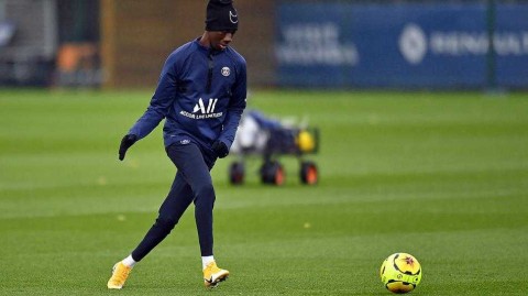 王子公园的冬日序曲：巴黎圣日耳曼赛前备战全纪实