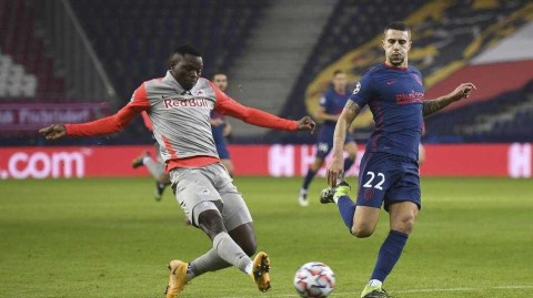 欧冠生死战：马竞客场二比零力克萨尔茨堡红牛，惊险晋级十六强