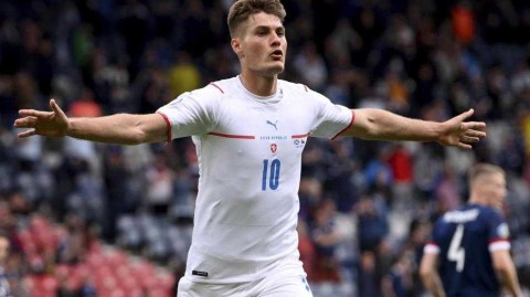 画一道跨越半场的彩虹：希克与他的惊世之作