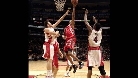 二零零九火箭猛龙经典对决回顾