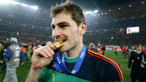 圣卡西传奇落幕：皇马与西班牙的守护神