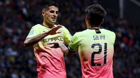 深谷球场奏凯歌 蓝月军团轻取英冠劲旅