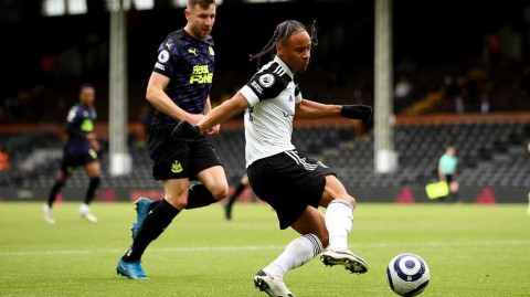 农场主告别夜的黑色幽默：威洛克狂奔破局，喜鹊客场啄伤富勒姆