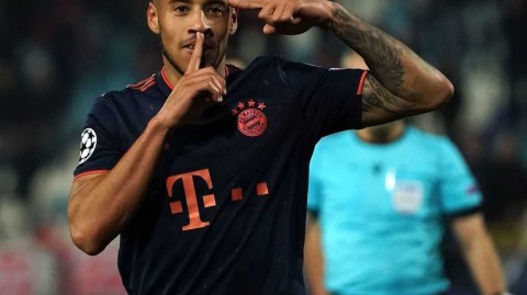 纹身惹的祸：拜仁铁腕罚下托利索的五万欧教训