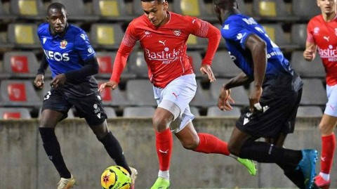 法甲第15轮：尼姆主场落败，尼斯客场两球取胜