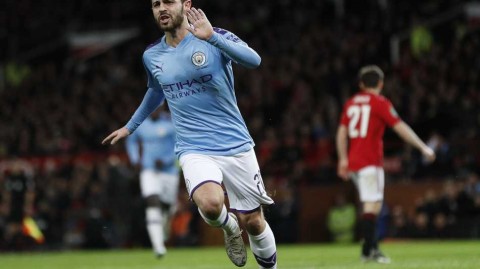 梦剧场沦陷，曼城半场狂胜送曼联德比苦涩夜