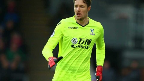 功勋门神七年守望终落幕，亨内西自由身告别水晶宫