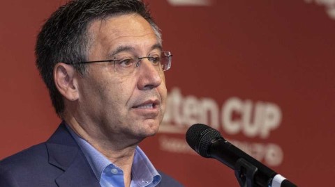 巴托梅乌倒计时：两万份签名如何撼动诺坎普王座