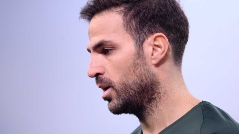 疫情中的暖阳：法布雷加斯自掏腰包，为加泰老人撑起避风港