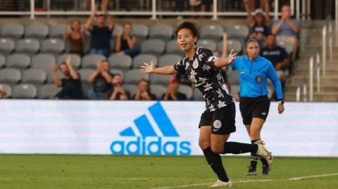 王霜留美首球闪耀路易斯维尔 东方玫瑰绽放女足杯