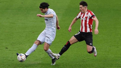 圣马梅斯的风云会：毕尔巴鄂与瓦伦西亚的激情碰撞