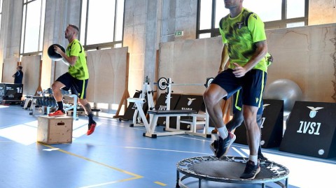 蓝鹰振翅待启航：拉齐奥夏日在福尔梅洛的备战脉搏