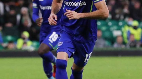 凯尔特人公园的惨痛一夜：苏豪门主场零比四遭勒沃库森技术性击倒