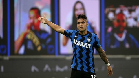 蓝黑军团的“牛”脾气：劳塔罗续约拉锯战，五百万与七百五十万的天堑