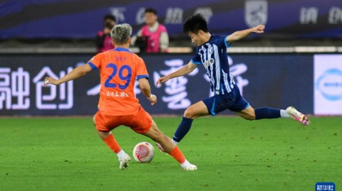 风雨过后见彩虹！武汉三镇主场雨战力克浙江，积分终于“转正”