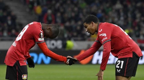 欧联杯绿鹰主场沉寂 药厂双杀强势晋级八强