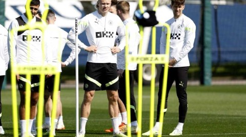 曼城决战前夜的绿茵交响曲