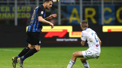 梅阿查之夜：丹布罗西奥的奋不顾身与蓝黑军团的集体沉默