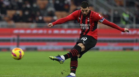 绿茵传奇新篇章：从北京到马赛的征程与意甲后卫的进攻艺术