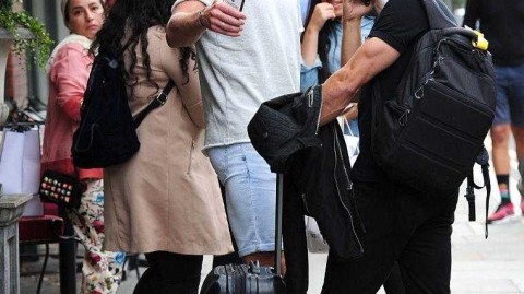 伦敦秋日偶遇大吉鲁，褪去赛场锋芒尽显绅士温情