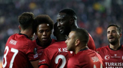 欧协联激战纪实：锡瓦斯体育主场三球完胜克卢日