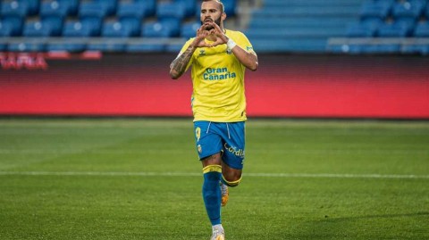 官方：拉斯帕尔马斯与赫塞续约一年，这是“游子”重返港湾的温柔约定