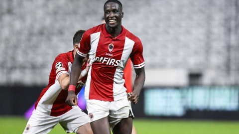 十人力抗双头鹰 安特卫普主场奏凯