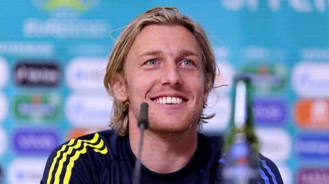 北欧冰封圣彼得堡，瑞典绝杀波兰昂首出线