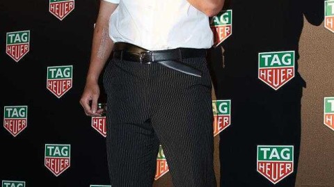 白衬衫下的亚洲天王：孙兴慜以绅士造型亮相首尔，演绎球场外的时尚哲学