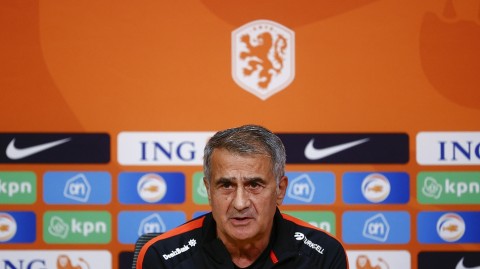 荷兰主场静候星月军团，土耳其赛前发布会气氛凝重