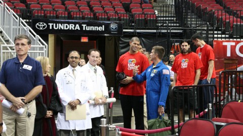 姚明2026公益行：温情开讲与跨界联动重塑巨人影响力