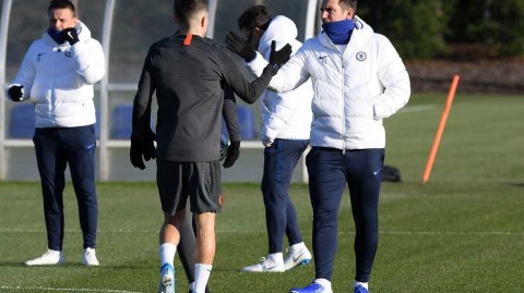 兰帕德亲力亲为指导训练，切尔西迎来欧冠生死战