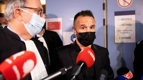 本泽马“录像门”案巴黎开庭，主角却只有瓦尔布埃纳一人现身