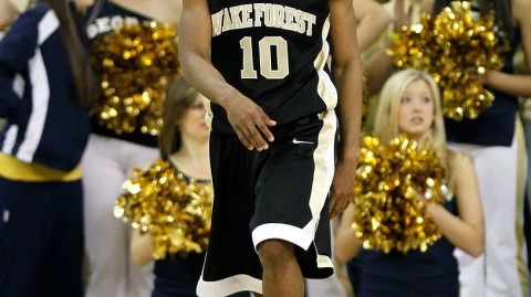 季后赛巅峰对决：2026年NBA东部决赛前瞻与实力剖析