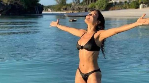 姐弟恋修成正果？皇马外租小将阿什拉夫与西班牙女星伊巴·阿布克的甜蜜恋曲