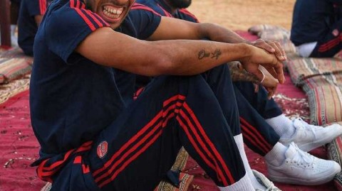 沙漠中的枪手：阿森纳冬歇期团建，骆驼背上的别样温情