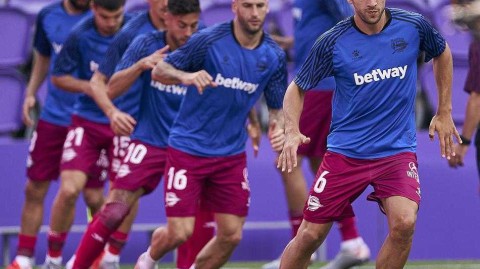 索里利亚的救赎：巴拉多利德绝杀阿拉维斯，保级路上的关键三分