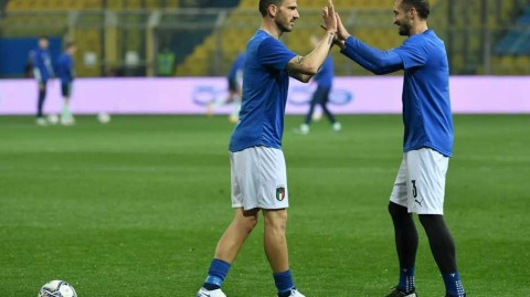 博努奇百场里程碑，蓝衣军团的钢铁脊梁