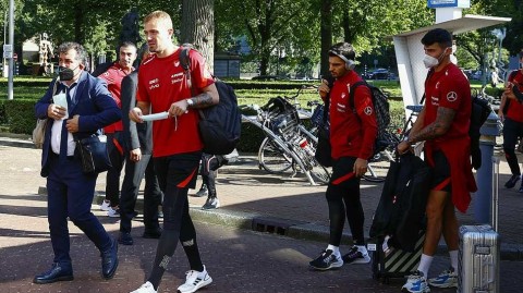 土耳其星月军团兵临阿姆斯特丹，世预赛生死战前氛围拉满