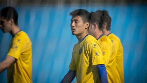 武磊备战西甲联赛倾尽全力，公开训练课上演“全能战士”风采