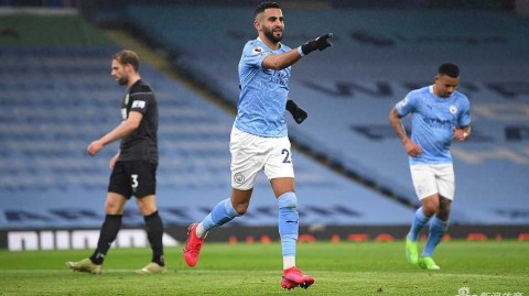 伊蒂哈德之夜蓝月亮的华丽狂想曲马赫雷斯独奏惊艳帽子戏法