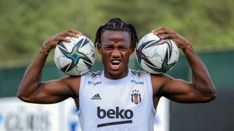 巴舒亚伊降临伊斯坦布尔 贝西克塔斯迎来“蝙蝠侠”